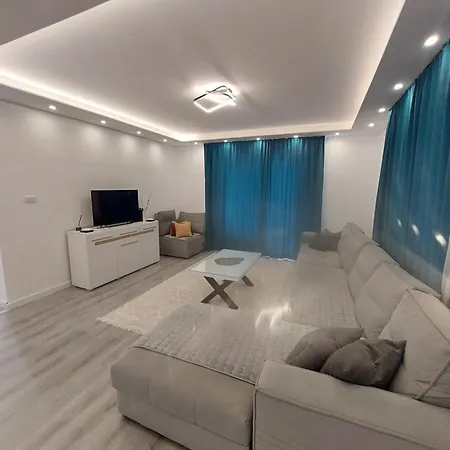 Cozy Near Airport Ilidza Center شقة *